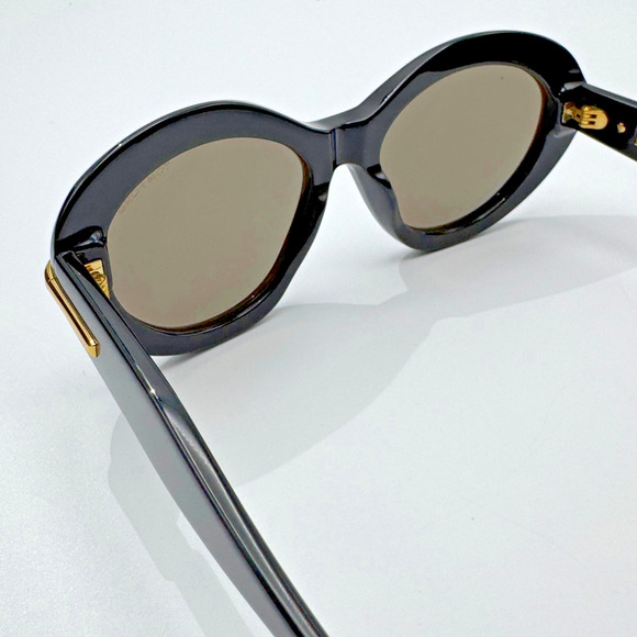 Tom Ford Sunglasses Icon TF1328 01A Black Oval Frame Gray Lens 55-18-140 main image 10